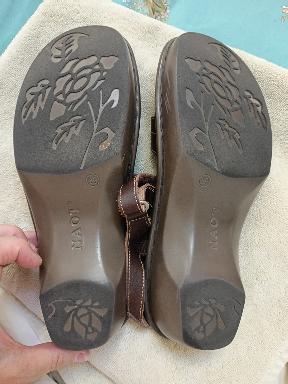 Naot Leather Barely Worn Comfort Sandals - Picture 2 of 5